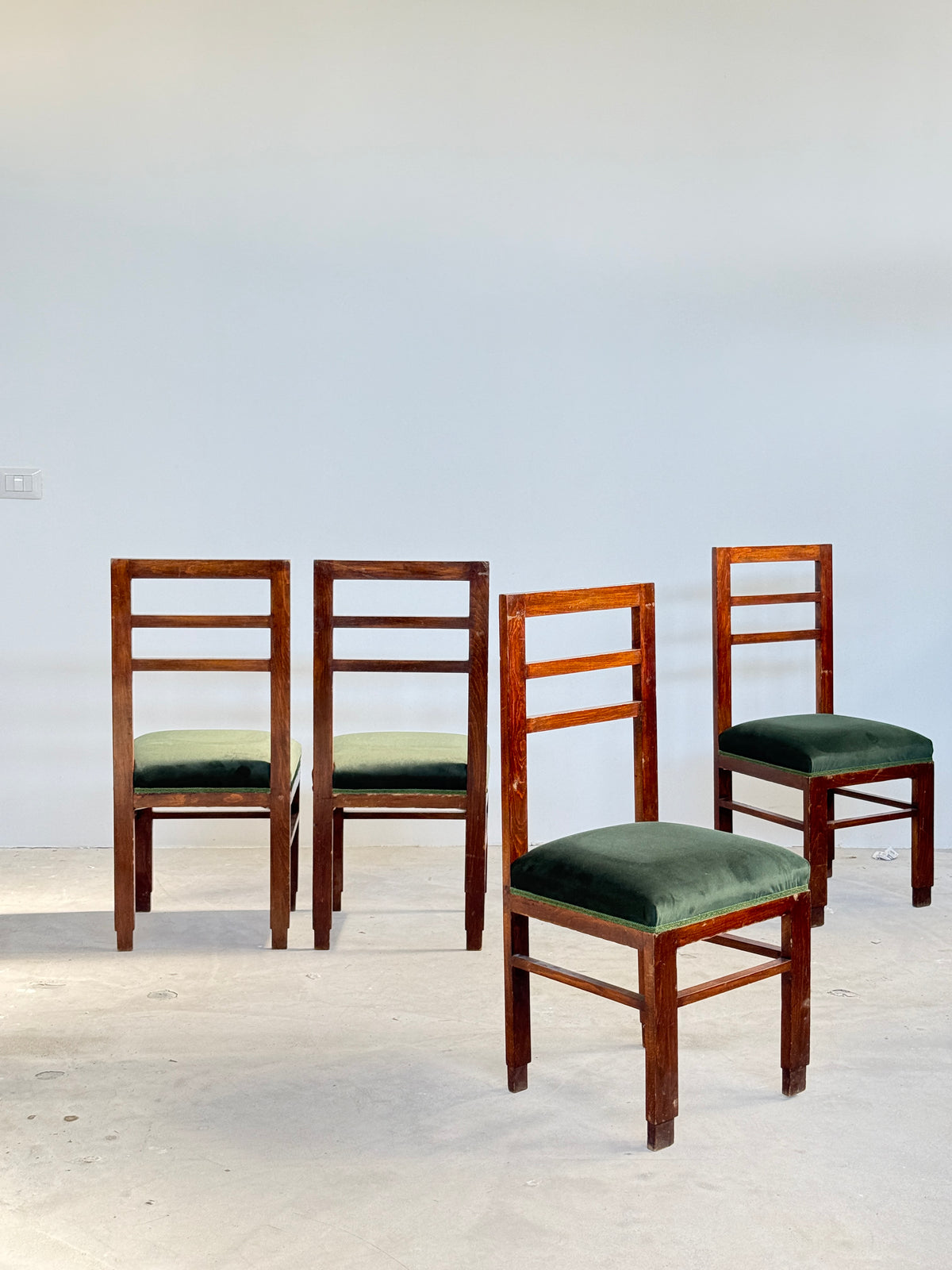 Set di quattro sedie anni ‘30 attribuite a Giuseppe Pagano
